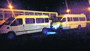Secuestran cuatro vehículos repletos de jornaleros en Conesa