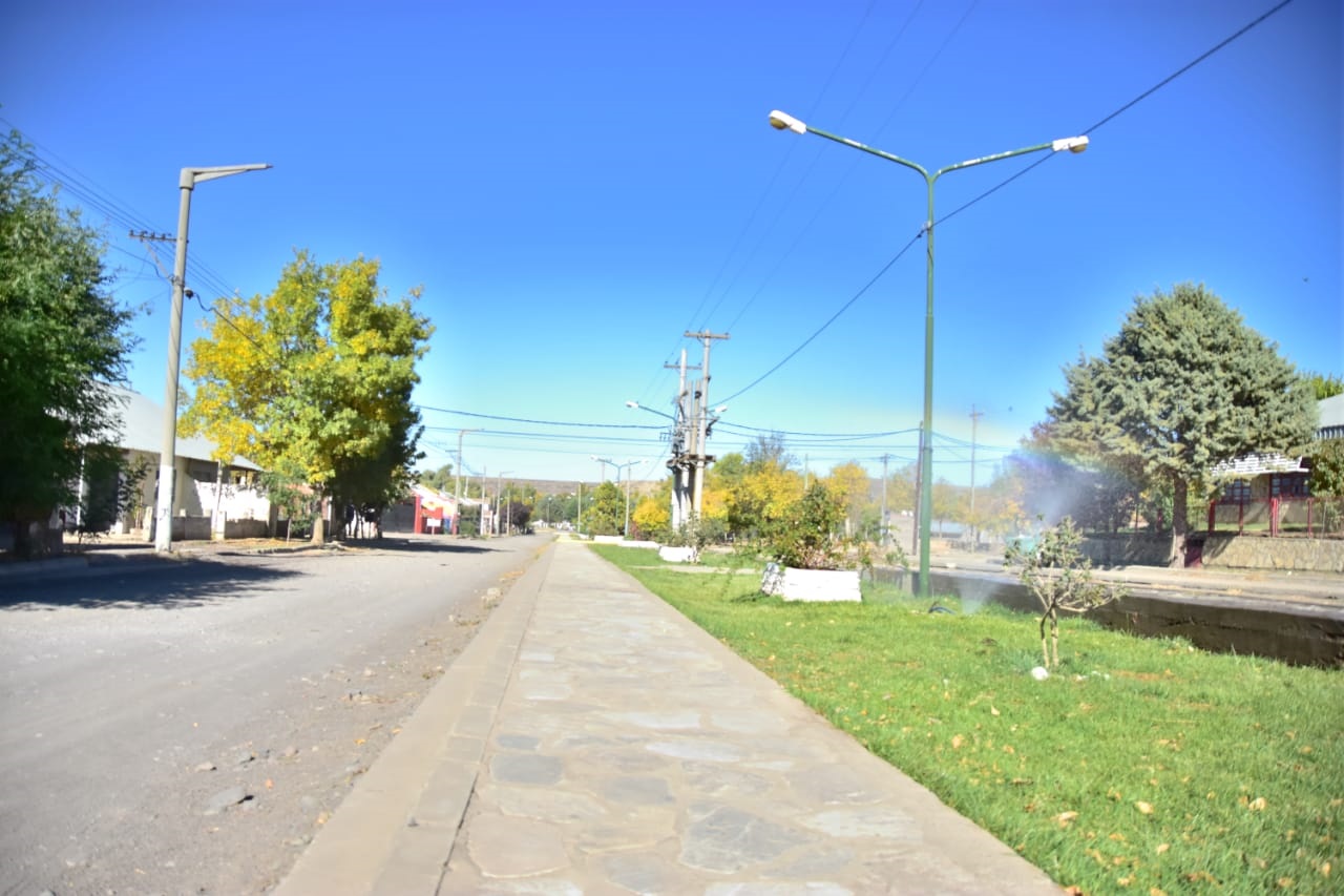 Las calles de Loncopué están desiertas. (Gentileza José Cayún)