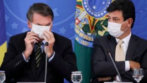 Coronavirus: Bolsonaro jaquea al ministro de Salud, quien podría dejar su cargo