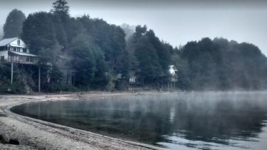 La bella Moquehue se encuentra muy cerca de Villa Pehuenia. (Gentileza).-