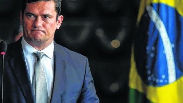 Brasil, con récord de muertes y crisis política