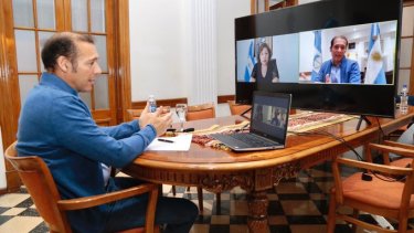 Arabela Carreras y Omar Gutiérrez mantuvieron una reunión vía videoconferencia. Foto: Gentileza. 
