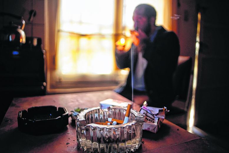 El tabaco o el alcohol son armas de doble filo. Pueden dar sensación de calma pasajera pero generan más ansiedad a la larga. (Foto Gonzalo Maldonado)