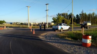 El municipio retiró los bloques de hormigón y los montículos de tierra con el que había cerrado el ingreso por la calle Yrigoyen