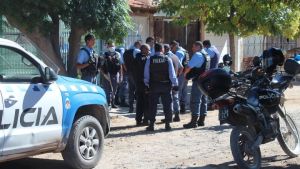 Entraron con barbijos y pelucas a robar en una carnicería de Centenario