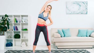 Rutina sencilla de ejercicios en casa para seguir en movimiento