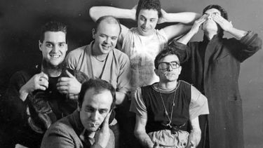 Las letras de Sumo además de incluir humor e ironía dieron un paso más e iban al choque.