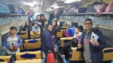 Más de 320 pasajeros puede transportar el denominado "tren grande". (Foto: José Mellado)