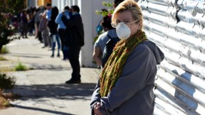 El gobierno fijó precios máximos para barbijos y termómetros