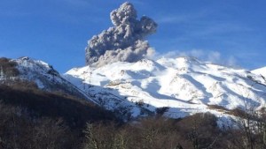 El volcán Nevados de Chillán registró otra explosión y sigue en alerta amarilla
