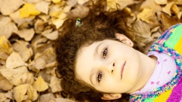 Fabio Díaz: otoño en casa. Chacras del sur. La modelo es Julia, su hija. 