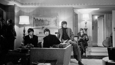 Los Beatles de los primeros años, fotohrafiados por Astrid Kirchherr.