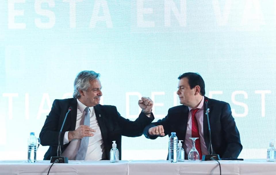 El gobernador santiagueño junto al presidente Alberto Fernández. 