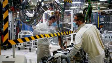 Los industriales exportadores resisten la Ley Ómnibus. 