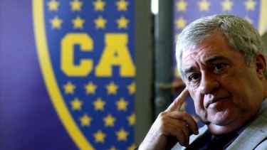 El presidente de Boca se refirió a la situación del atacante colombiano, acusado de violencia por su ex pareja.