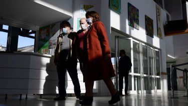 La gobernadora Arabela Carreras finalmente sacó por decreto de necesidad y urgencia la emergencia turística. Archivo