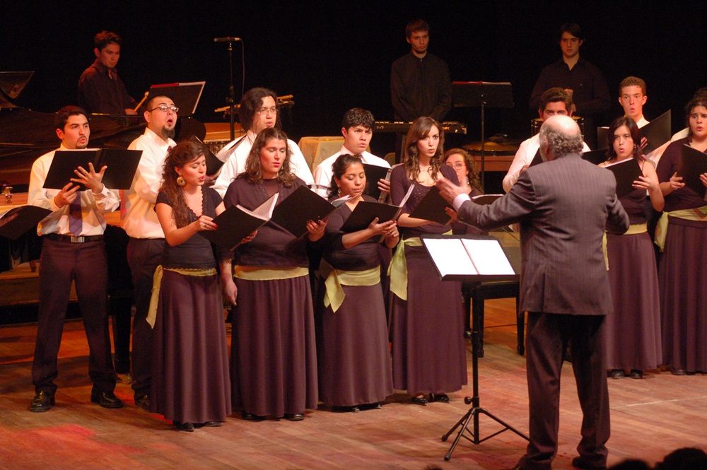 Los coros de Fundación Cultural Patagonia suman voces a "Carmina Burana".