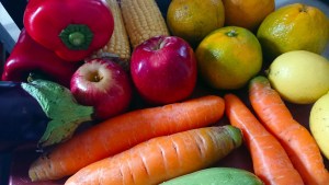 Fruta y verdura a domicilio, un “rebusque” en la región