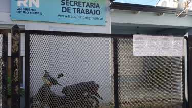 Piden por la continuidad en el cargo del delegado de Trabajo en Regina. (Foto Néstor Salas)