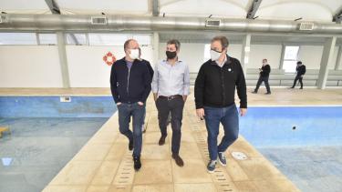 El Ministro Lammens en su visita al Club Brown de Adrogué.