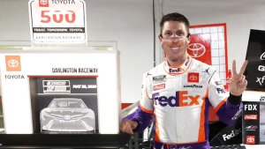 Hamlin ganó otra prueba de la Copa Nascar