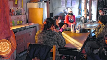 Presencia territorial, información, contención y talleres son claves en la tarea. (Florencia Salto).-