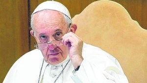 Francisco se vacunará contra el coronavirus y criticó el «negacionismo suicida»