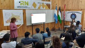 Ofrecen capacitación pre universitaria virtual para jóvenes secundarios de la Región Sur