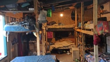 Ayer clausuraron una obra de construcción privada en San Martín de los Andes, en la que nueve obreros vivían hacinados.  (Foto: Gentileza).