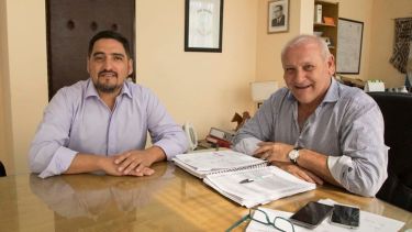 En Ramos Mexía, el ministro de Salud fue recibido por el intendente Nelson Quinteros. (Foto: gentileza)