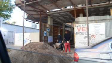 La obra privada es una de las actividades que se habilitó recientemente en Neuquén. (Yamil Regules).-