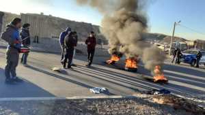 Corte y acampe durante 24 horas por reclamo de viviendas en Neuquén