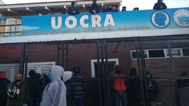 Sigue el conflicto de Uocra y el lunes volverían a cortar rutas en Neuquén