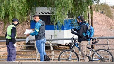La policía es uno de los servicios declarados esenciales.