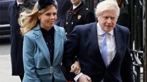 Coronavirus: Boris Johnson le puso a su hijo el nombre de los médicos que lo atendieron