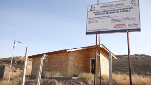 Zapala terminará una obra pública con bloques de madera