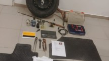 Imagen de Detuvieron a tres hombres que robaban ruedas en Neuquén