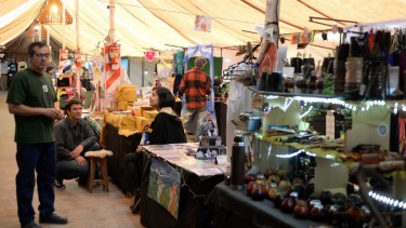 La feria de la calle Urquiza trabaja principalmente con turistas. Foto: archivo