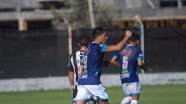 Galván marcó el único tanto en el 1 a 1 con Cipo, antes de la suspensión del torneo. Pudo ser su último partido con la camiseta de Sol. (Foto: Pablo Leguizamón)
