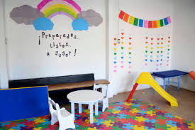 Las salas de jardines están vacías, pero los festejos siguen en pie (Foto: Archivo)