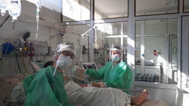 El hospital cuenta con siete kinesiólogos con orientación en terapia intensiva. Foto: gentileza