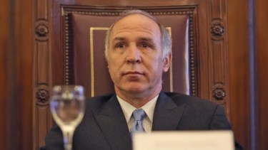 El juez de la Corte Suprema de Justicia  cuestionó el sistema utilizado  para elegir a su sucesor. 