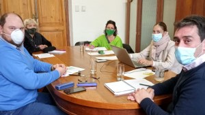 Prorrogan suma fija de 4.000 pesos para los municipales de Viedma