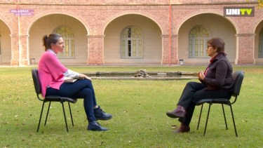 Durante el primer episodio, Jazmín charló con la filósofa Claudia D’Amico. En esa oportunidad, se presentó a la mística francesa Marguerite Porete.