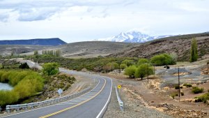 Murió al desbarrancarse en su camioneta en Las Ovejas