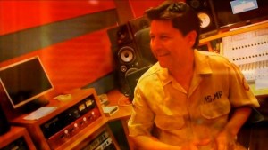 «No me voy sin bailar»: el primer sencillo camino al disco, con un gesto solidario