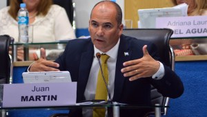 La oposición avanza y pregunta quién controló la compra del avión por más de u$s 4 millones