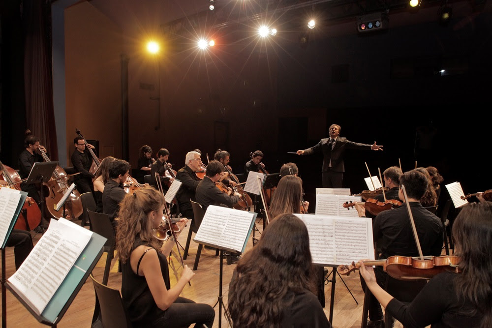 La Orquesta Sinfónica de la Provincia de Río Negro en concierto esta noche.