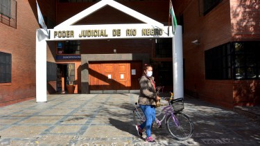Ya no se exigirá barbijo para el ingreso a los edificios judiciales de Río Negro. Archivo