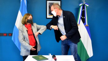 Palmieri fue el encargado de tomar el juramento de Cardell. Foto: Marcelo Ochoa.